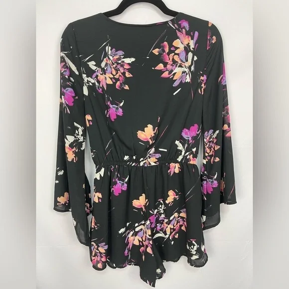 Arizona Jean company black and floral long sleeve romper women’s size medium - Picture 3 of 16